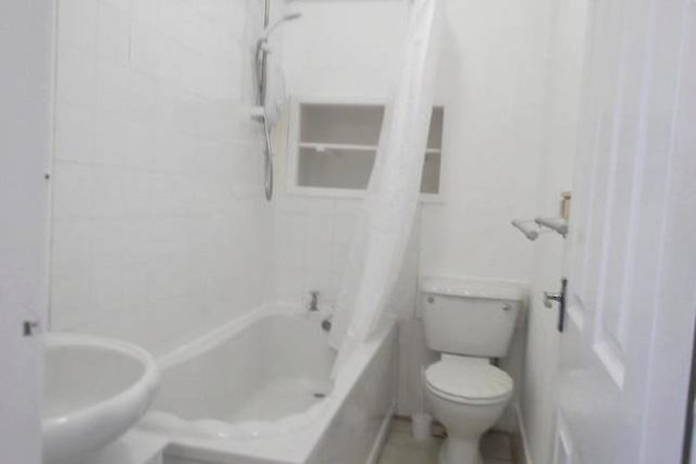  Image of Studio Flat  To Rent at Hardgate, Aberdeen, AB11 at Hardgate, Aberdeen AB11