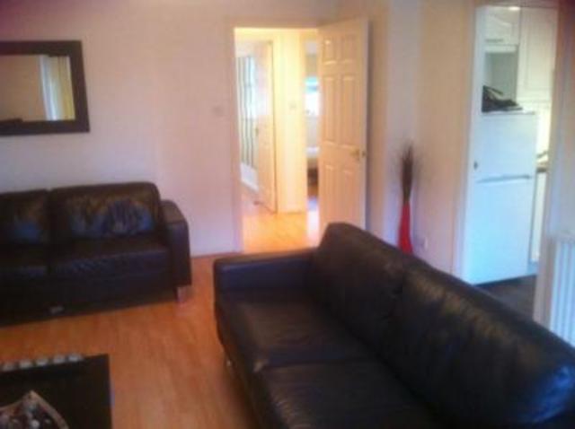  Image of 2 Bedroom Flat  To Rent at Albury Mansions, Aberdeen, AB11 at Ferryhill Aberdeen Aberdeen, AB11 6TJ