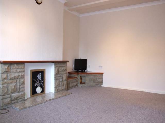  Image of 2 Bedroom Semi-Detached House  To Rent at East Main Avenue, Aberdeen, AB16 at Mastrick Aberdeen Aberdeen, AB16 6UX