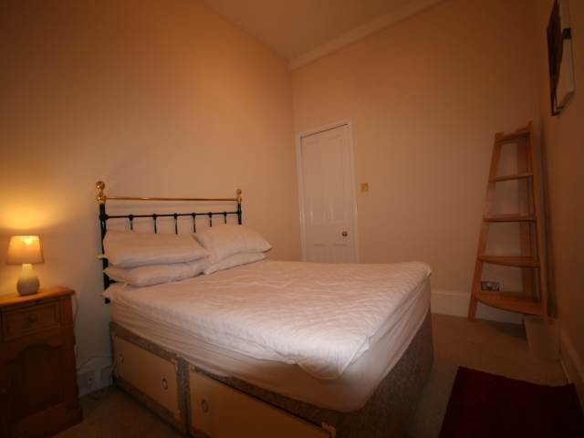  Image of 1 Bedroom Flat  To Rent at Great Western Place, Aberdeen, AB10 at West End Aberdeen Aberdeen, AB10 6QN
