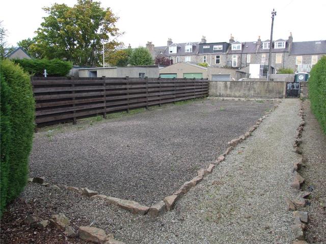  Image of 3 Bedroom Semi-Detached House  To Rent at Hammersmith Road, Aberdeen, AB10 at West End Aberdeen Aberdeen, AB10 6NA