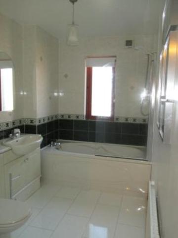  Image of 2 Bedroom Flat  To Rent at Macaulay Drive, Craigiebuckler, Aberdeen, AB15 at Mannofield Aberdeen Aberdeen, AB15 8FL