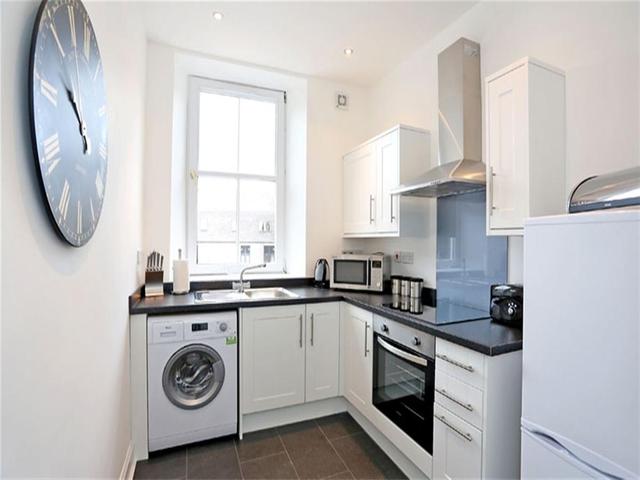  Image of 2 Bedroom Flat  To Rent at Bon Accord Street, Aberdeen, AB11 at City Centre Aberdeen Aberdeen, AB11 6EA