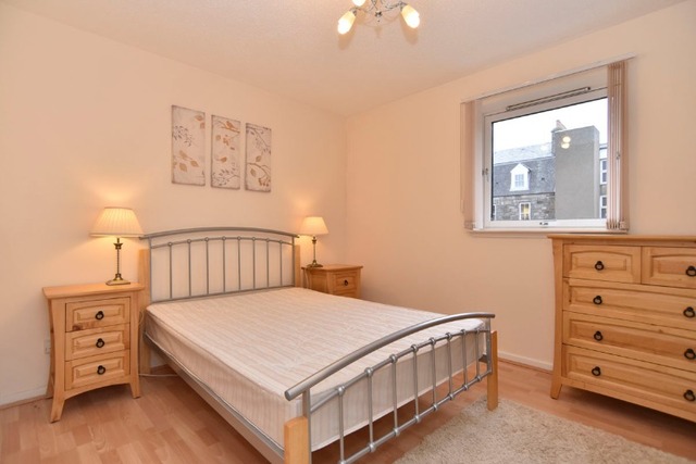  Image of 2 Bedroom Flat  To Rent at Castle Terrace, Aberdeen, AB11 at City Centre Aberdeen Aberdeen, AB11 5DZ