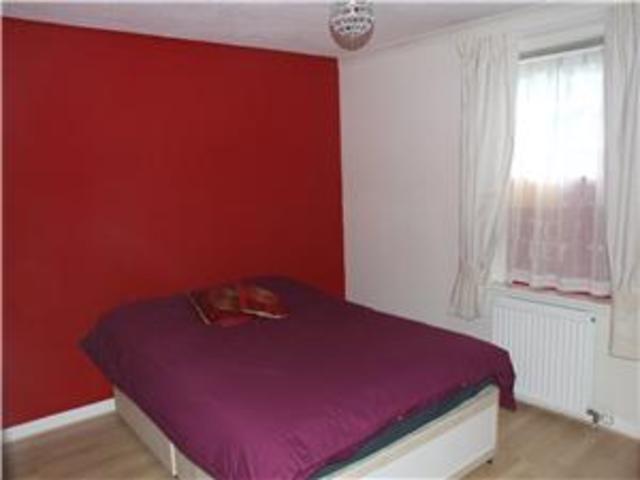  Image of 1 Bedroom Flat  To Rent at Ashgrove Road, Aberdeen, AB25 at City Centre Aberdeen Aberdeen, AB25 3AE