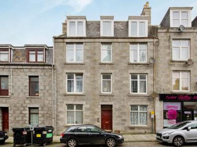  Image of 2 Bedroom Flat  To Rent at Ashvale Place, Aberdeen, AB10 at Aberdeen  Aberdeen, AB10 6PX
