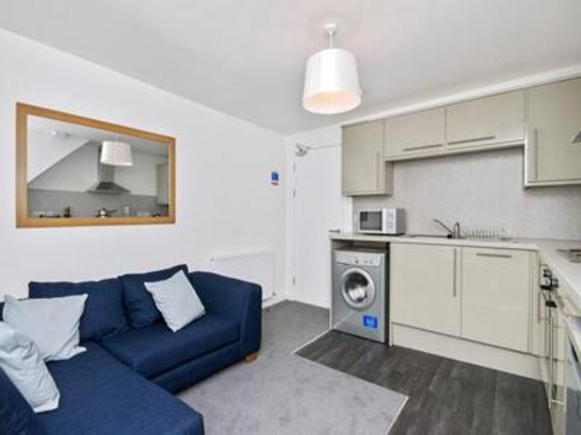  Image of 2 Bedroom Flat  To Rent at Ashvale Place, Aberdeen, AB10 at Aberdeen  Aberdeen, AB10 6PX