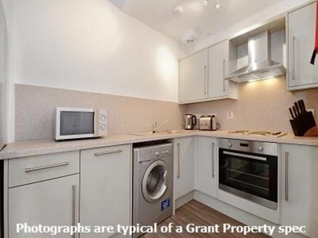  Image of 3 Bedroom Flat  To Rent at Fraser Street, Aberdeen, AB25 at Aberdeen  Aberdeen, AB25 3XS