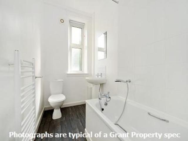  Image of 3 Bedroom Flat  To Rent at Fraser Street, Aberdeen, AB25 at Aberdeen  Aberdeen, AB25 3XS