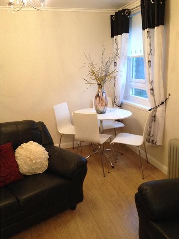  Image of 2 Bedroom Flat  To Rent at Oldcroft Place, Aberdeen, AB16 at Stockethill Aberdeen Aberdeen, AB16 5BT