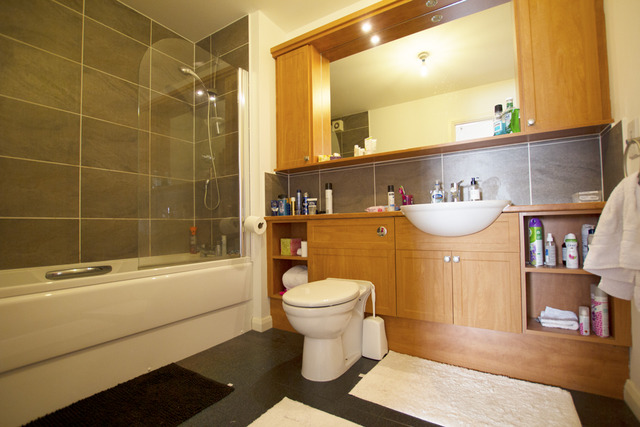  Image of 2 Bedroom Flat  To Rent at Queens Crescent, Aberdeen, AB15 at City Centre Aberdeen Aberdeen, AB15 4BE