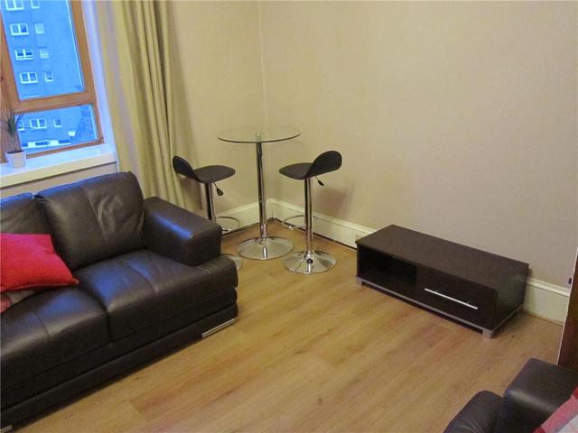  Image of 1 Bedroom Flat  To Rent at Raeburn Place, Aberdeen, AB25 at Rosemount Aberdeen Aberdeen, AB25 1PP