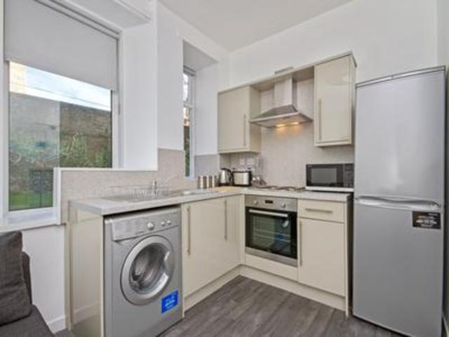  Image of 2 Bedroom Flat  To Rent at Urquhart Road, Aberdeen, AB24 at Aberdeen  Aberdeen, AB24 5LN