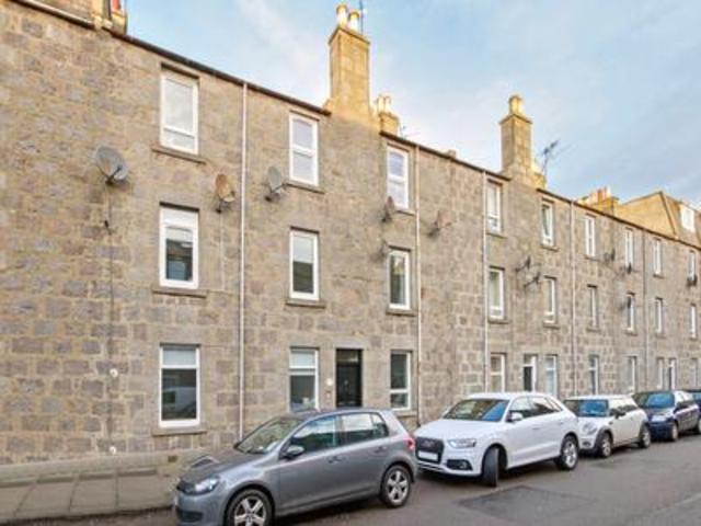  Image of 2 Bedroom Flat  To Rent at Urquhart Road, Aberdeen, AB24 at Aberdeen  Aberdeen, AB24 5LN