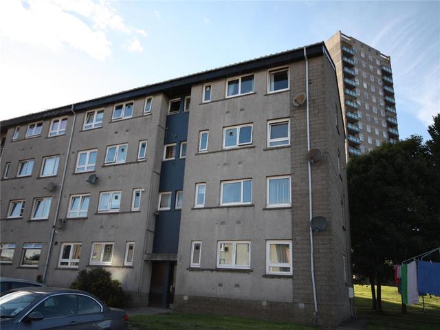  Image of 2 Bedroom Flat  To Rent at Castleton Way, Aberdeen, AB16 at Stockethill Aberdeen Aberdeen, AB16 5TQ