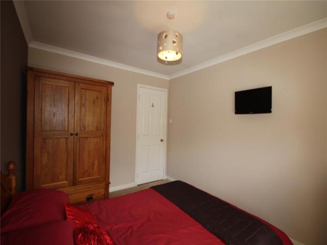  Image of 4 Bedroom Flat  To Rent at Craigton Road, Aberdeen, AB15 at West End Aberdeen Aberdeen, AB15 7UD