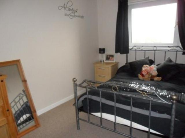  Image of 2 Bedroom Flat  To Rent at Raeden Place, Aberdeen, AB15 at Aberdeen  Aberdeen, AB15 5WN