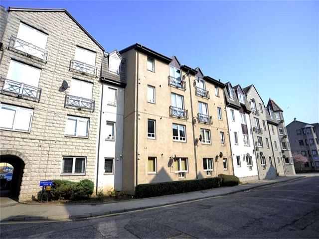  Image of 2 Bedroom Flat  To Rent at Strawberry Bank Parade, Aberdeen, AB11 at City Centre Aberdeen Aberdeen, AB11 6UT