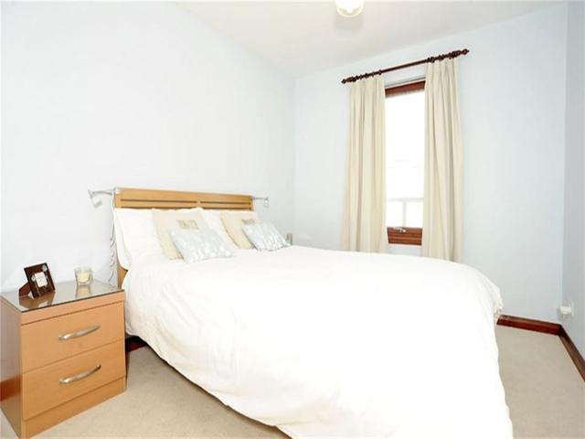 Image of 2 Bedroom Flat  To Rent at Strawberry Bank Parade, Aberdeen, AB11 at City Centre Aberdeen Aberdeen, AB11 6UT
