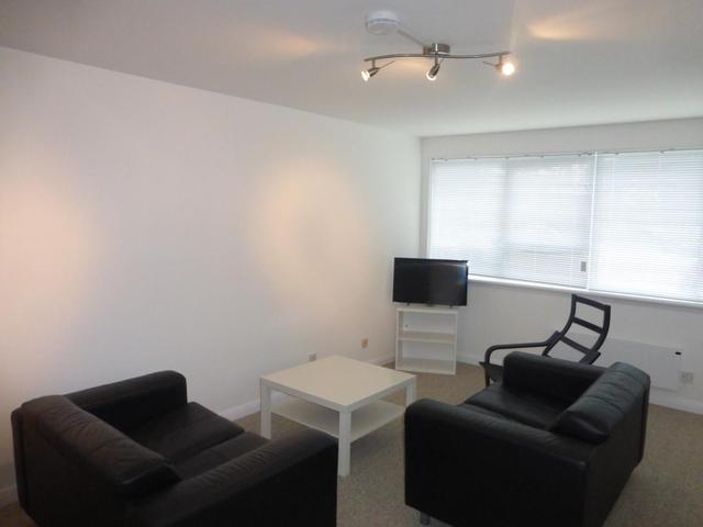  Image of 2 Bedroom Flat  To Rent at Fonthill Terrace, Aberdeen, AB11 at Ferryhill Aberdeen Aberdeen, AB11 7UR