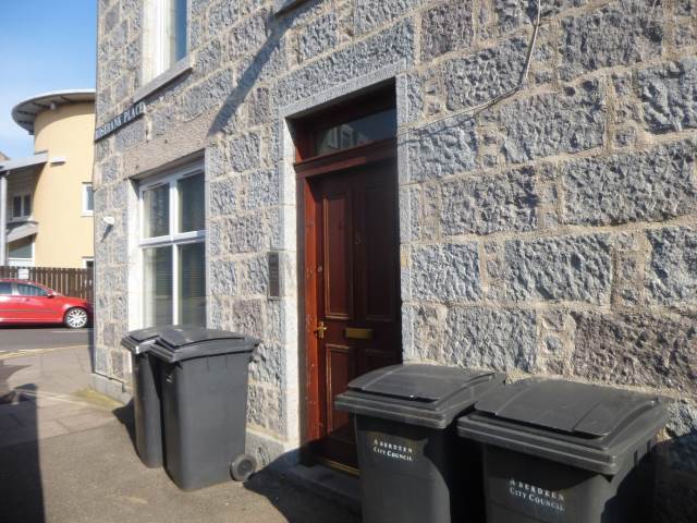  Image of 1 Bedroom Flat  To Rent at Rosebank Place, Aberdeen, AB11 at Ferryhill Aberdeen Aberdeen, AB11 6XN