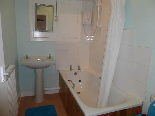  Image of 1 Bedroom Flat  To Rent at Rosebank Place, Aberdeen, AB11 at Ferryhill Aberdeen Aberdeen, AB11 6XN