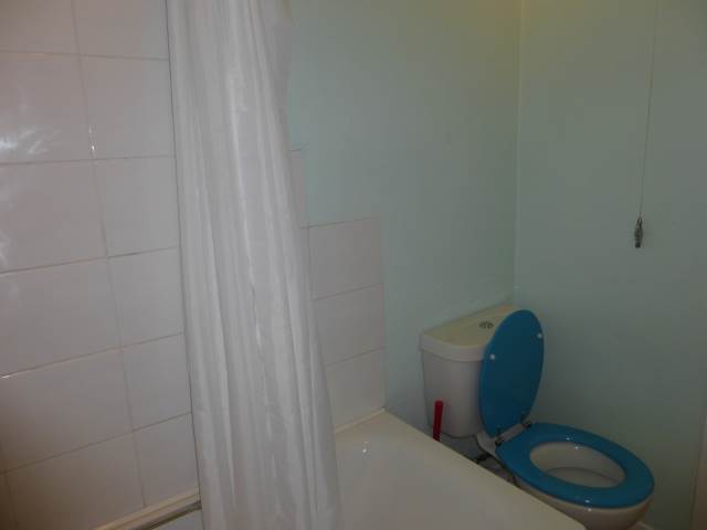  Image of 1 Bedroom Flat  To Rent at Rosebank Place, Aberdeen, AB11 at Ferryhill Aberdeen Aberdeen, AB11 6XN