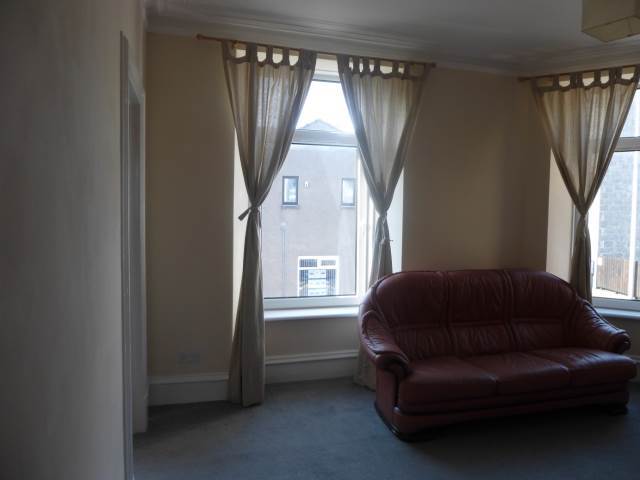  Image of 1 Bedroom Flat  To Rent at Rosebank Place, Aberdeen, AB11 at Ferryhill Aberdeen Aberdeen, AB11 6XN