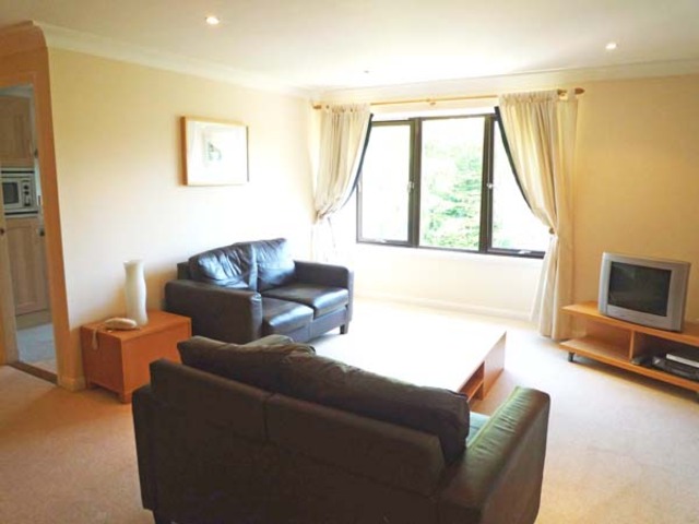  Image of 2 Bedroom Flat  To Rent at Albert Lane, Aberdeen, AB25 at West End Aberdeen Aberdeen, AB25 1SY