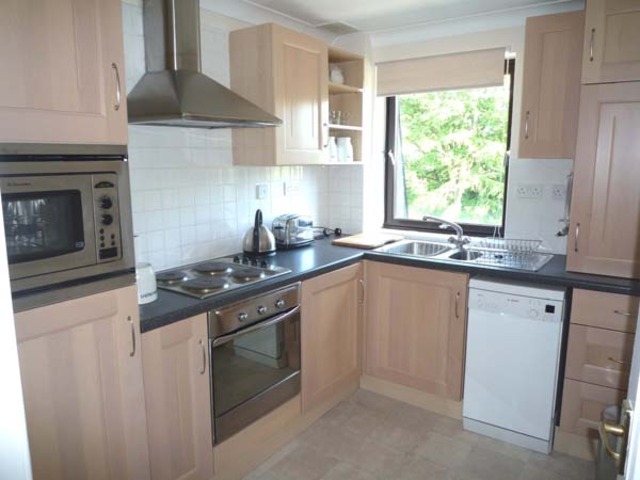  Image of 2 Bedroom Flat  To Rent at Albert Lane, Aberdeen, AB25 at West End Aberdeen Aberdeen, AB25 1SY