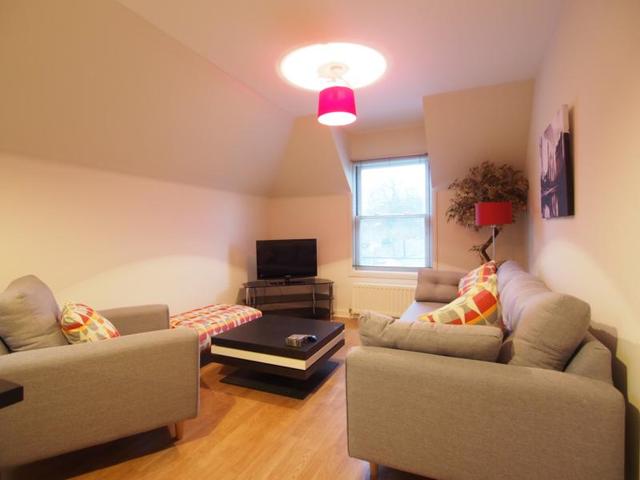  Image of 2 Bedroom Flat  To Rent at King's Gate, Aberdeen, AB15 at West End Aberdeen Aberdeen, AB15 4EL