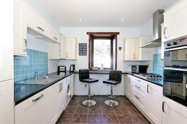  Image of 3 Bedroom Flat  To Rent at North Anderson Drive, Aberdeen, AB16 at Aberdeen, AB16 7GB