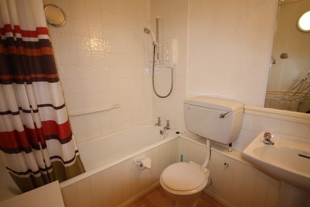  Image of 2 Bedroom Flat  To Rent at Balgownie Court, Aberdeen, AB24 at Bridge of Don Aberdeen Aberdeen, AB24 1XF