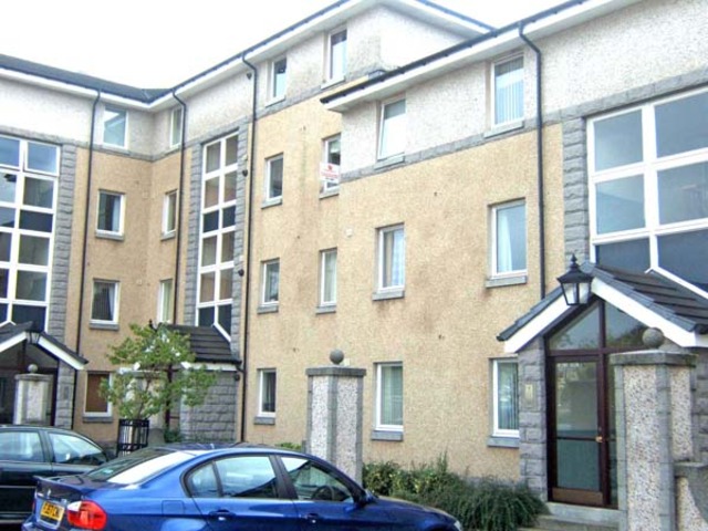  Image of 2 Bedroom Flat  To Rent at Bloomfield Court, Aberdeen, AB10 at Holburn Aberdeen Aberdeen, AB10 6DT