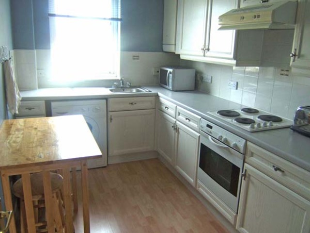  Image of 2 Bedroom Flat  To Rent at Bloomfield Court, Aberdeen, AB10 at Holburn Aberdeen Aberdeen, AB10 6DT