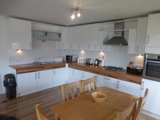  Image of 2 Bedroom Flat  To Rent at Midstocket View, Aberdeen, AB15 at West End Aberdeen Aberdeen, AB15 6BS