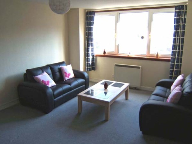  Image of 2 Bedroom Flat  To Rent at Richmond Court, Aberdeen, AB25 at Rosemount Aberdeen Aberdeen, AB25 2WE