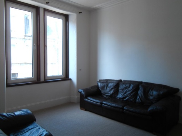  Image of 1 Bedroom Flat  To Rent at Wallfield Crescent, Aberdeen, AB25 at Rosemount Aberdeen Aberdeen, AB25 2LB