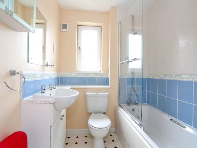  Image of 2 Bedroom Flat  To Rent at Charles Street, Aberdeen, AB25 at City Centre Aberdeen Aberdeen, AB25 3TZ