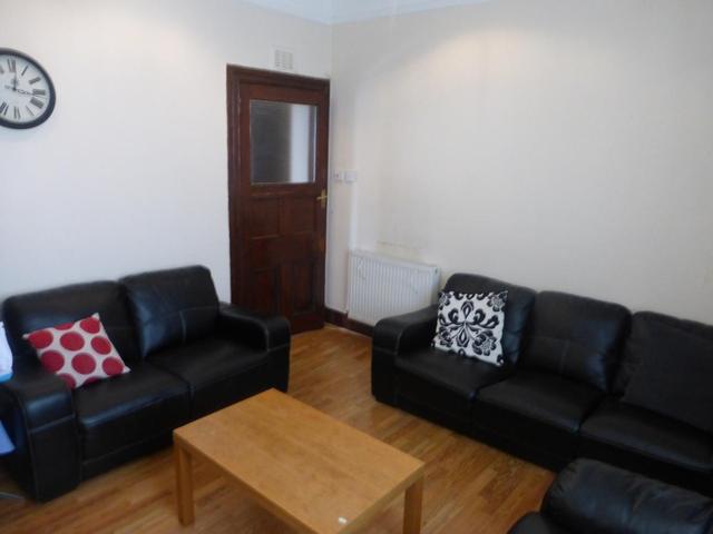  Image of 2 Bedroom Flat  To Rent at Howburn Place, Aberdeen, AB11 at City Centre Aberdeen Aberdeen, AB11 6XT