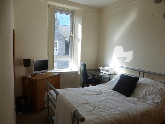  Image of 2 Bedroom Flat  To Rent at Howburn Place, Aberdeen, AB11 at City Centre Aberdeen Aberdeen, AB11 6XT