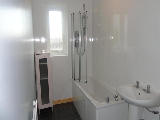  Image of 2 Bedroom Flat  To Rent at Stockethill Crescent, Aberdeen, AB16 at Stockethill Aberdeen Aberdeen, AB16 5TP