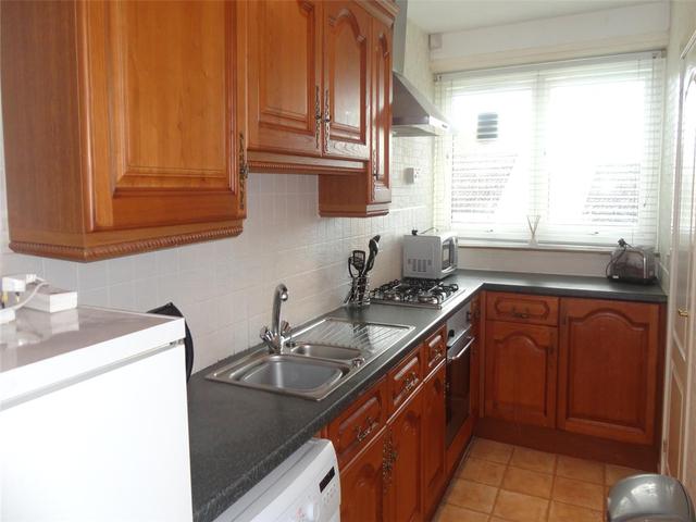  Image of 2 Bedroom Flat  To Rent at Stockethill Crescent, Aberdeen, AB16 at Stockethill Aberdeen Aberdeen, AB16 5TP