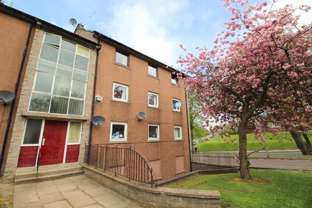  Image of 3 Bedroom Flat  To Rent at Gardner Crescent, Aberdeen, AB12 at Kincorth Aberdeen Aberdeen, AB12 5TT