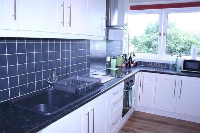  Image of 2 Bedroom Flat  To Rent at Cornhill Gardens, Aberdeen, AB16 at Cornhill Aberdeen Aberdeen, AB16 5YH