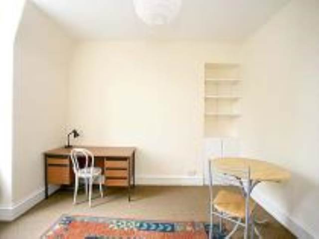  Image of 2 Bedroom Flat  To Rent at Bedford Road, Aberdeen, AB24 at Old Aberdeen Aberdeen Aberdeen, AB24 3LP
