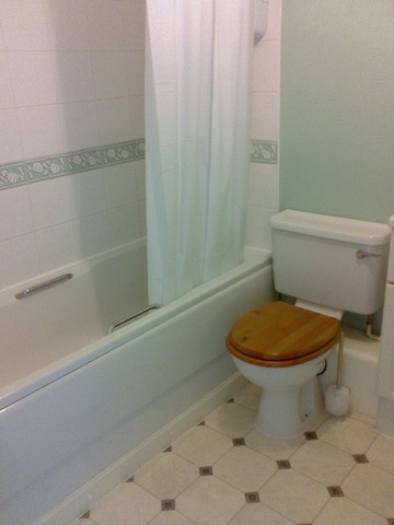 Image of 3 Bedroom Flat  To Rent at Fonthill Avenue, Aberdeen, AB11 at Ferryhill Aberdeen Aberdeen, AB11 6TG
