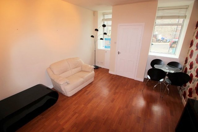  Image of 1 Bedroom Flat  To Rent at Raeburn Place, Aberdeen, AB25 at Rosemount Aberdeen Aberdeen, AB25 1PQ