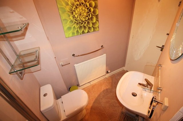  Image of 1 Bedroom Flat  To Rent at Raeburn Place, Aberdeen, AB25 at Rosemount Aberdeen Aberdeen, AB25 1PQ