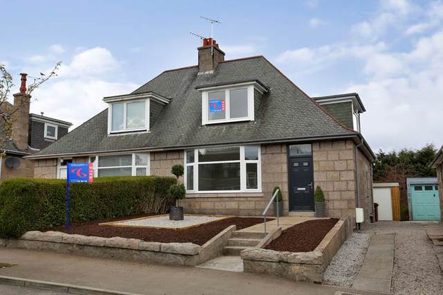  Image of 3 Bedroom Flat  To Rent at Rubislaw Park Crescent, Aberdeen, AB15 at West End Aberdeen Aberdeen, AB15 8BT